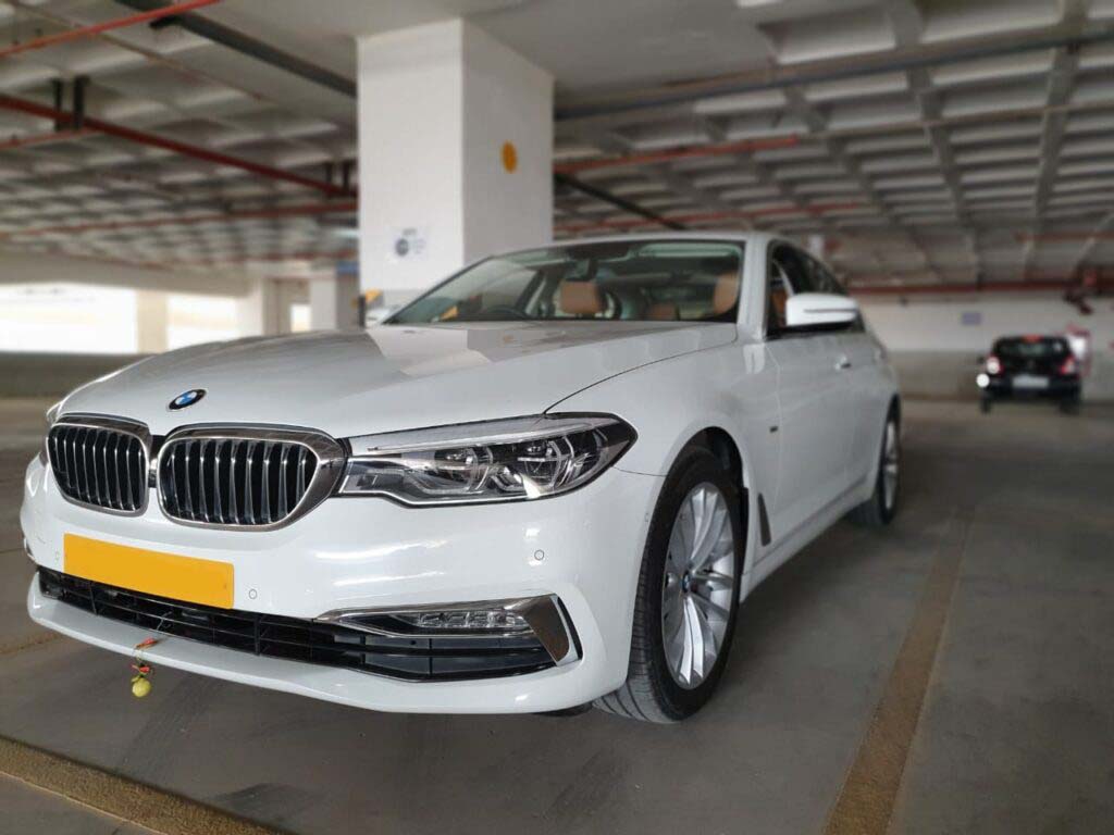 Luxuries cars rentals